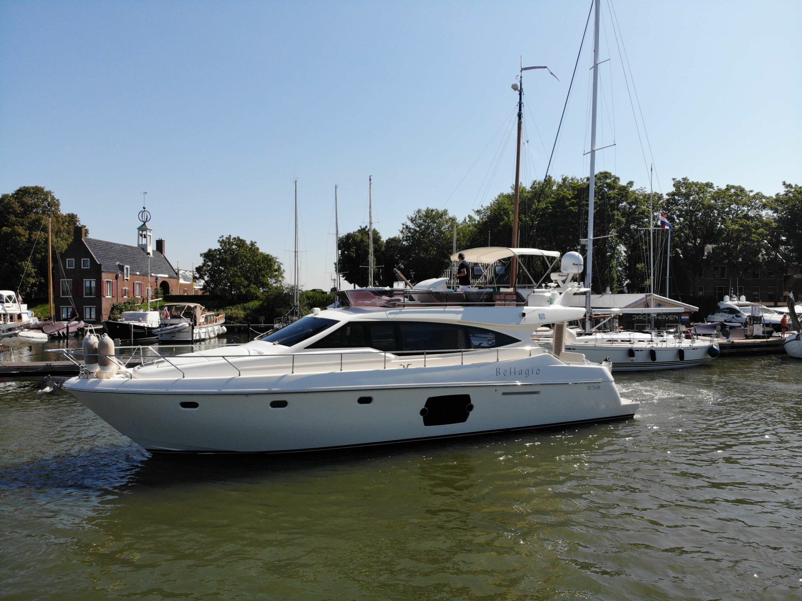 ferretti 510 yacht